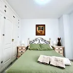 Carihuela Playa Nidos 1 公寓 *