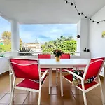 Carihuela Playa Nidos 1 公寓 *